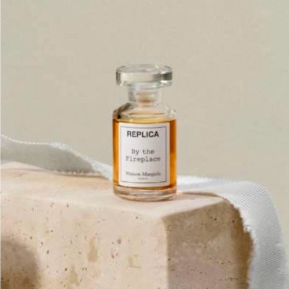 Maison Margiela Replica By the Fireplace Eau de Toilette - Picture 2 of 2
